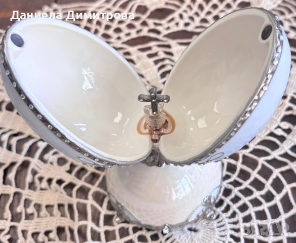 Порцеланово музикално яйце, снимка 2 - Антикварни и старинни предмети - 54288585