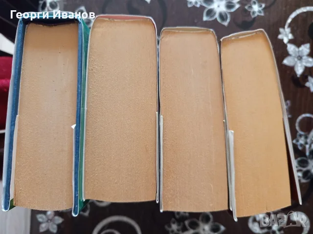 Дюн и Пътеводител на галактическия стопаджия, снимка 6 - Художествена литература - 55539635