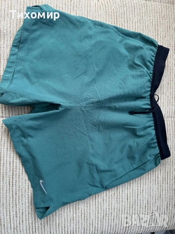 Къси гащи NIKE олекотен