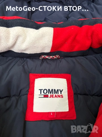 Мъжко червено Яке Tommy Hilfiger – Оригинално, с Качулка, Размер [добави размер], снимка 4 - Якета - 54426922