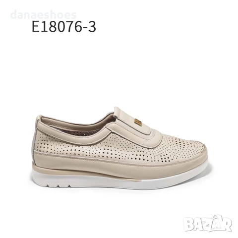 Дамски спортни обувки без връзки от естествена кожа с перфорация 