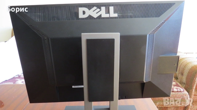 Монитор Dell UltraSharp 2209WA - 22", снимка 4 - Монитори - 55281775