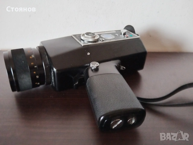 Ретро 8mm кинокамери Leica, Nizo, Agfa, YASHICA, MINOLTA, CNINON, снимка 18 - Камери - 42756575