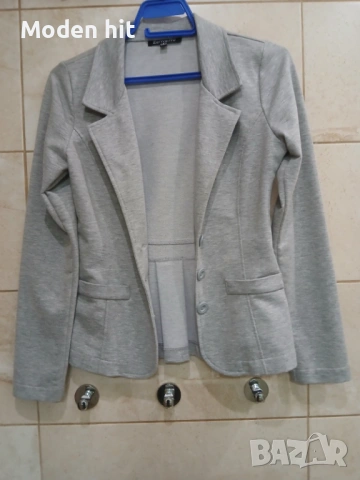 Дамски сака, снимка 10 - Сака - 54286997