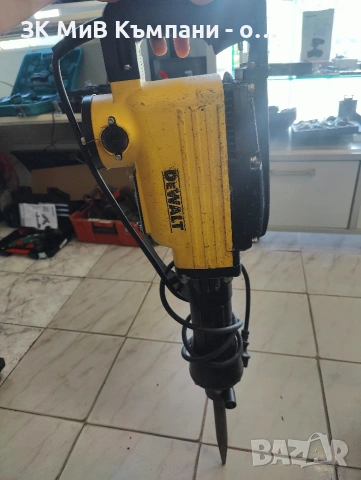 DeWalt къртач , снимка 3 - Други инструменти - 54698513