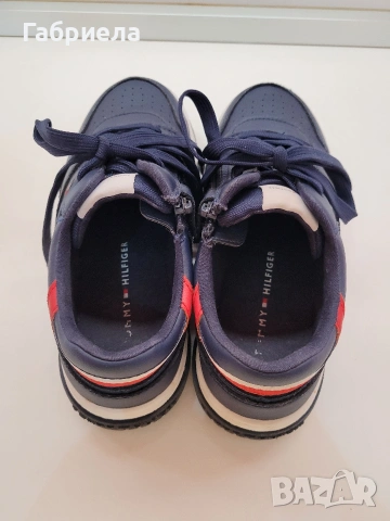 Детски маратонки Tommy Hilfiger 35 номер, снимка 2 - Детски маратонки - 54386625