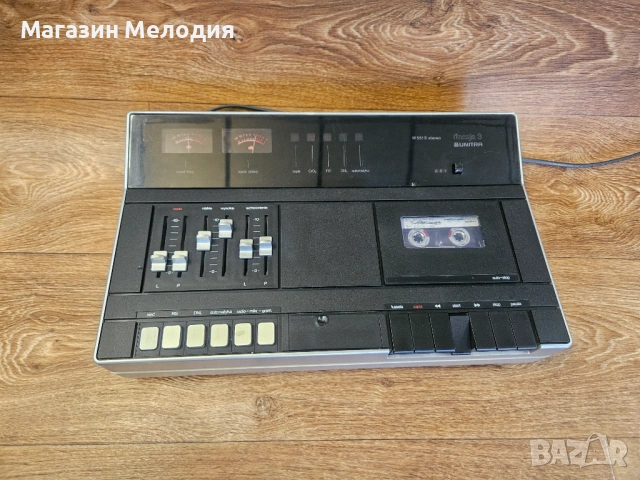Касетен дек с усилвател Unitra M 551S Finezja 3 – Ретро класика от златната ера на соца, снимка 2 - Декове - 54561318
