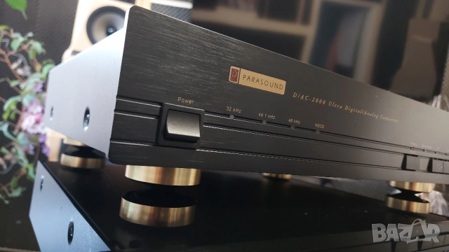 PARASOUND DAC-2000 със R2R UltraAnalog D20400A