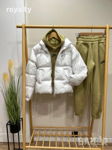 Nike Ново Дамско Яке Найк , снимка 2 - Якета - 54392957