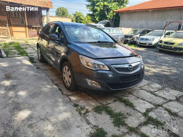 На Части Opel Astra J 1, 7cdti А17DTR , снимка 3 - Автомобили и джипове - 55436802