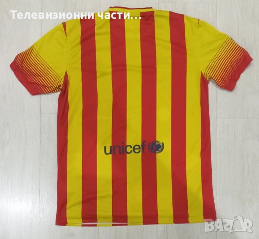 Оригинална футболна тениска на Барселона гостуващ екип от сезон 2013/2014 Nike 532823-703,размер М, снимка 2 - Спортни дрехи, екипи - 54311019