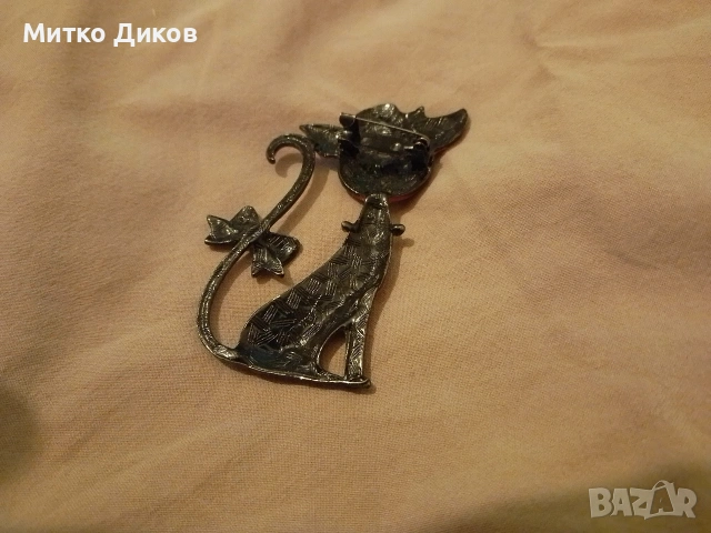 Брошка нова емайл коте, снимка 4 - Колиета, медальони, синджири - 54192414