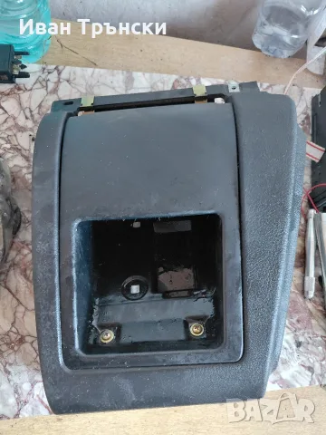 Малка шофьорска жабка с OBD гнездо за БМВ Е39 / BMW E39 (основа)