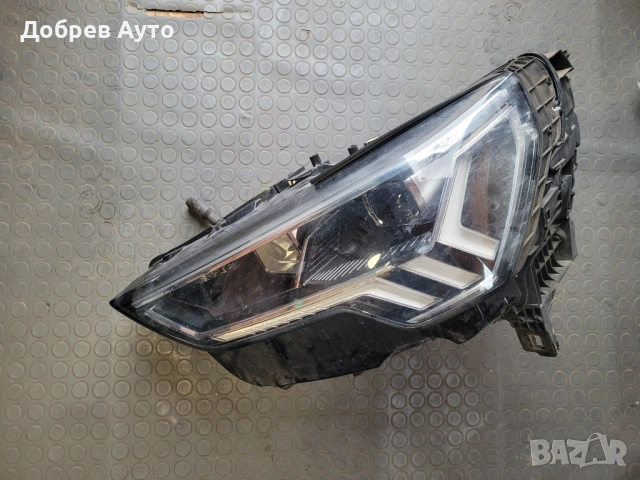 Ляв фар за  Audi Q3 F3 - оборудван   - 83A 941 033 