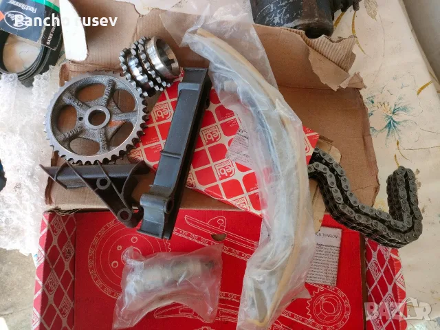 Комплект ангренажен верига + ремък за mercedes sprinter , снимка 2 - Части - 55354434