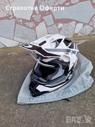 Ендуро каска O'NEAL SIERRA II R white/black/gray v.24 (М 58 см), снимка 3 - Аксесоари и консумативи - 54788445