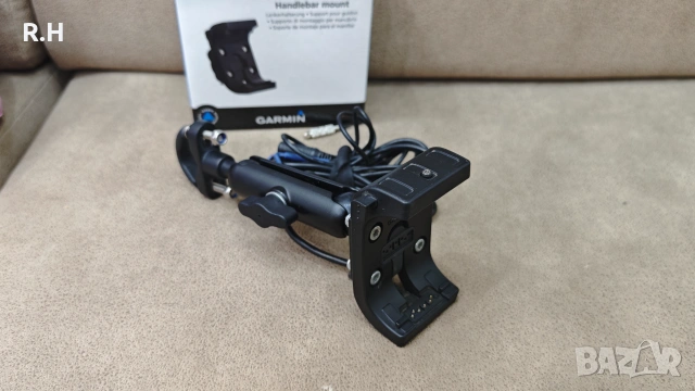 Зареждаща стойка за навигация GPS Garmin Montana 600 серия, снимка 3 - Garmin - 55212810