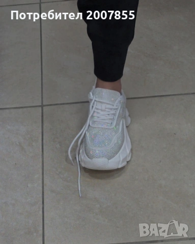 Хит дамски бели маратонки с кристали , снимка 7 - Маратонки - 54250128