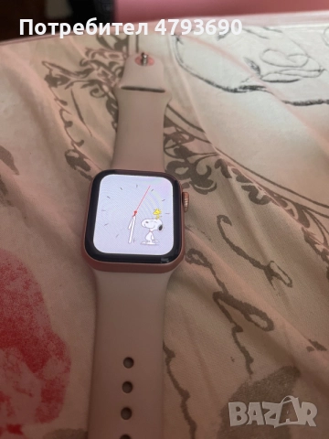 Apple Watch + 8 каишки + предпазен кейс – отлично състояние, снимка 11 - Смарт часовници - 55438953