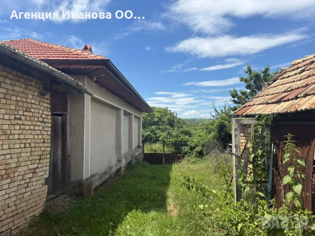 Реновирана къща с двор 1915 кв.м,овощна градина,с.Медовина, снимка 4 - Къщи - 54971487