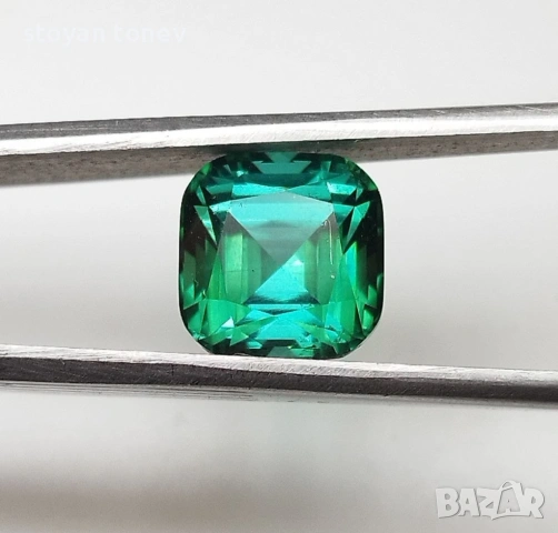 Изключителен 4,35 карата Bi-Color Indicolite Турмалин от Афганистан – Неонов цвят като Paraiba! , снимка 2 - Други - 54898928