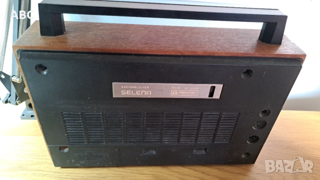 Радио апарат Selena B216 , снимка 2 - Антикварни и старинни предмети - 54324224