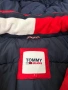 Мъжко червено Яке Tommy Hilfiger – Оригинално, с Качулка, Размер [добави размер], снимка 4