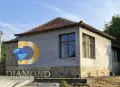 Едноетажна къща в село Долно Брястово, общ. Минерални бани, снимка 1