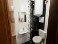 Продава се просторен тристаен апартамент в кв. Зорница, Бургас, снимка 8