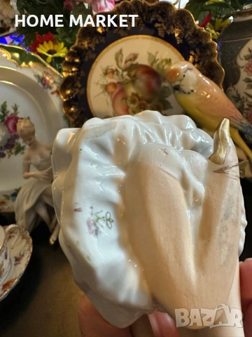 Wallendorf Germany  Circa 1960 Porcelain Ballerina - inspired by Swan Lake “Лебедово езеро” , снимка 2 - Антикварни и старинни предмети - 54661056