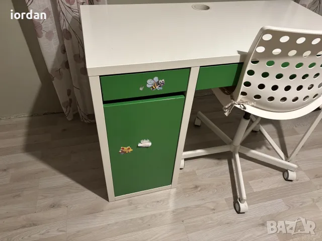 детско бюро-стол/Екеа-50€, снимка 5 - Мебели за детската стая - 55685389