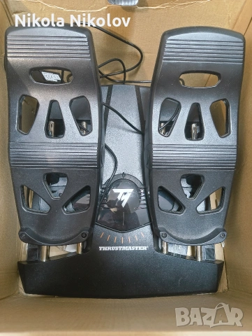 Джойстик за летене Logitech Saitek X52 и педали за летене Thrustmaster