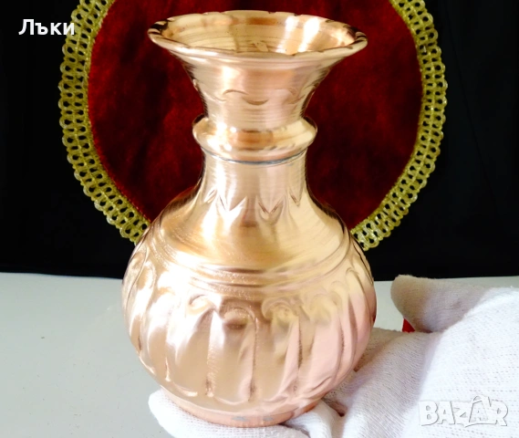 Медна ваза,медна гарафа за ракия,чиста червена мед. 