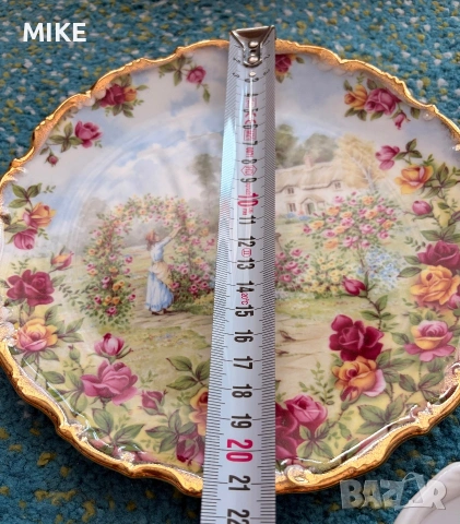 Чинии на Royal Albert , снимка 7 - Антикварни и старинни предмети - 55199453