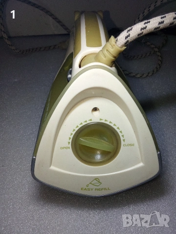 Парна ютия delonghi, снимка 4 - Ютии - 54522014