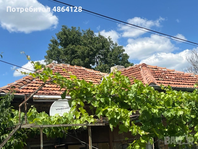 Къща с двор и гараж в центъра, снимка 2 - Къщи - 54999307