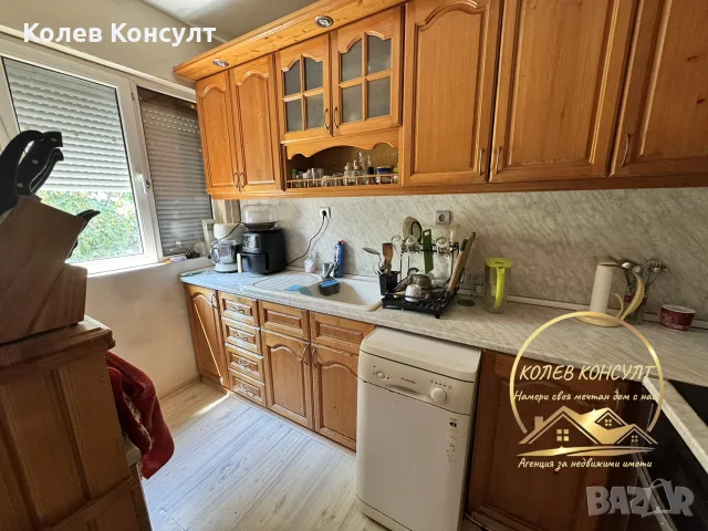 къща близнак в град Чирпан, снимка 14 - Етаж от къща - 55351732