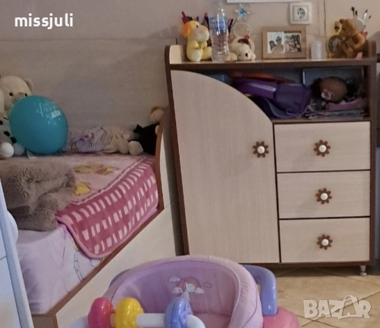 детско легло със скрин 