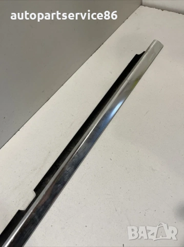 Хромова лайсна за стъкло за задна лява врата за Mercedes W212 (2012) A2127350109, снимка 2 - Части - 53988067