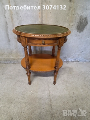 Стилна масичка с кожен плот в стил Луи 16