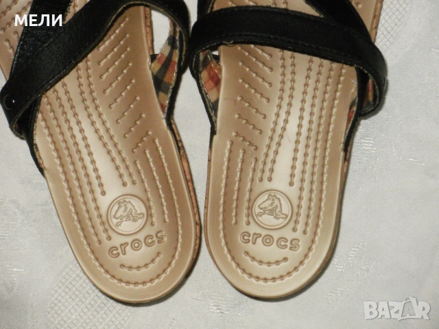 CROCS оригинални дамски нови естествена кожа 38, снимка 10 - Чехли - 54701453