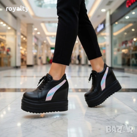 Кецове на платформа - черно с лилаво