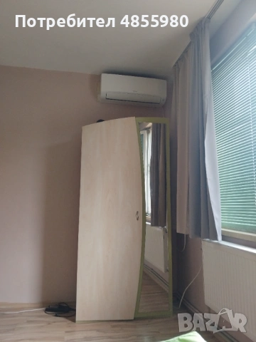 Гардероб с огледоло 
