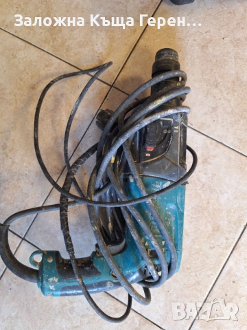 Перфоратор Makita HR2230, снимка 3 - Перфоратори - 54339811