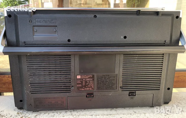 радиокасетофон TOSHIBA RT-8900S BOMBEAT 15, снимка 10 - Радиокасетофони, транзистори - 55341417