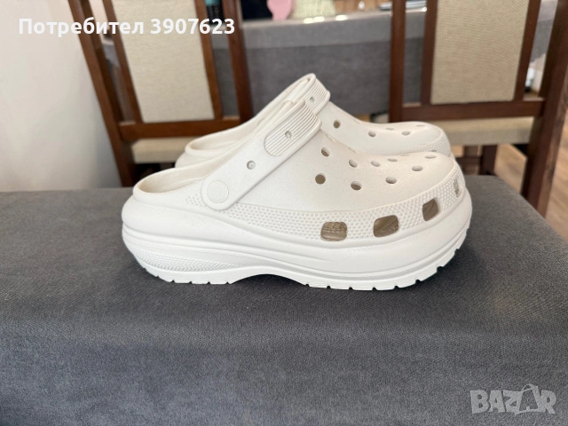 Запазени дамски чехли тип Crocs, снимка 4 - Чехли - 55070928