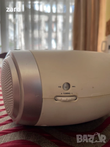 Радиокасетофон с CD Philips, снимка 4 - Радиокасетофони, транзистори - 55069839