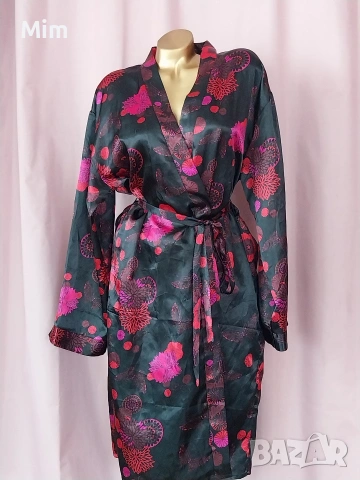 L/XL Черен сатенен халат и черна сатенена нощница , снимка 6 - Нощници - 54048376