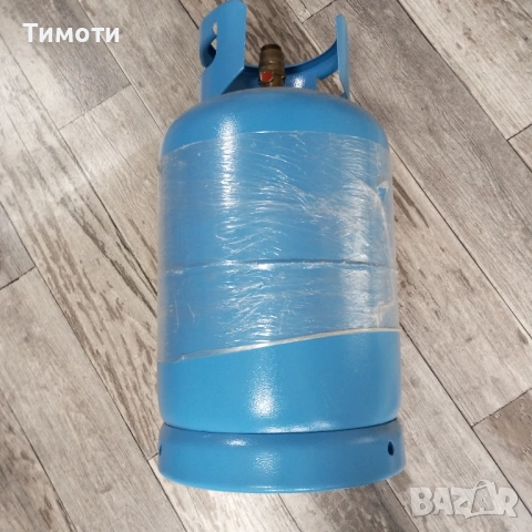 почти нова газова бутилка 27 л  пълна с газ