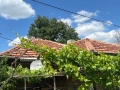 Къща с двор и гараж в центъра, снимка 2